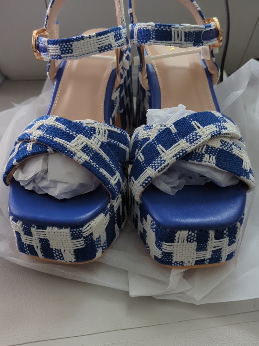 Sandals - Picture 9 of 12